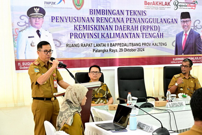 Kepala Bappedalitbang Prov. Kalteng buka Bimbingan Teknis Penyusunan Rencana Penanggulangan Kemiskinan Daerah (RPKD) Provinsi Kalimantan Tengah